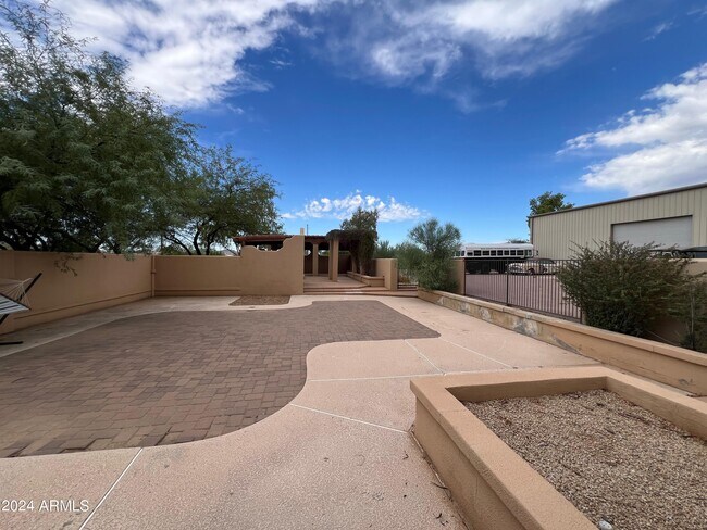 Building Photo - 38219 N 3rd Ave