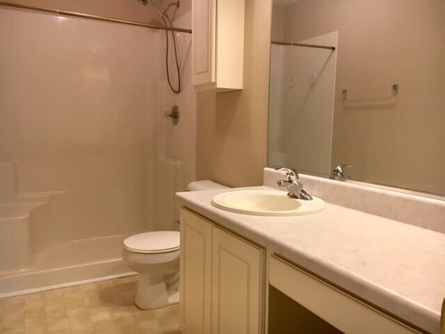Building Photo - GARDEN HOME IN FOXCROFT COMMUNITY OFF POLO...