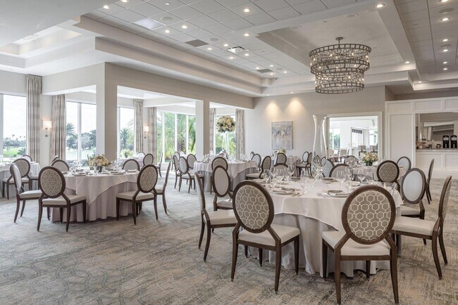 Building Photo - 10080 Dover Carriage Ln