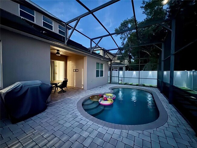 Building Photo - 6811 Helmsley Cir