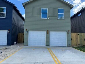 Building Photo - Brand-New Duplex for Rent – 3 Bed | 3.5 Bath