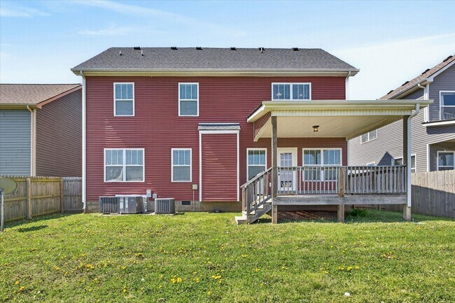 Building Photo - Pet Friendly Four Bedroom with Bonus!