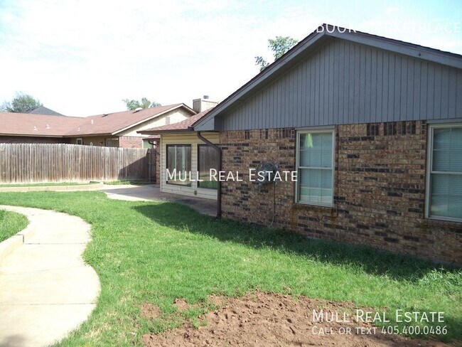 Building Photo - Furnished Single Family Home