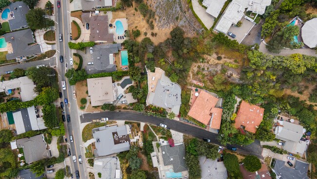 Building Photo - 9572 Stuart Ln