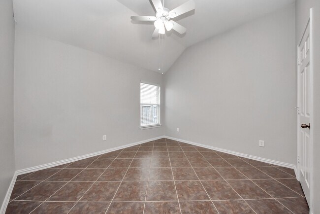 Building Photo - 18403 Sierra Falls Ct
