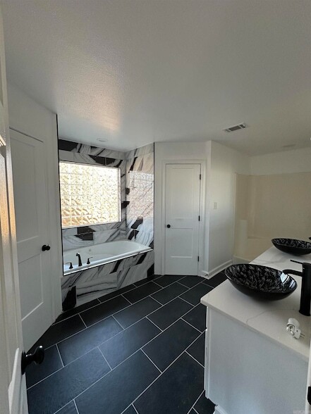 Building Photo - 15315 Birch Dr