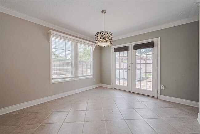 Building Photo - 16006 Glen Mar Dr