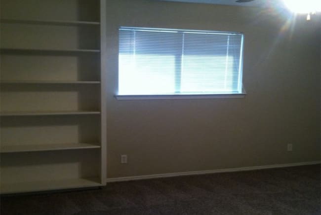 Building Photo - Sycamore Falls