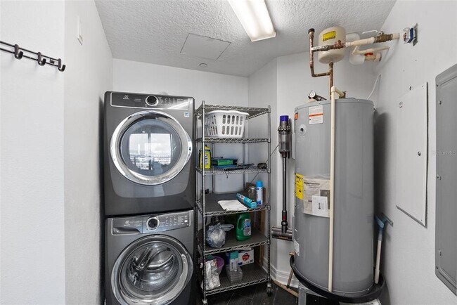 Building Photo - 1209 E Cumberland Ave