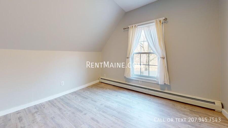 Building Photo - 454 S Main St