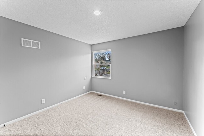 Building Photo - 16104 W 141st Terrace