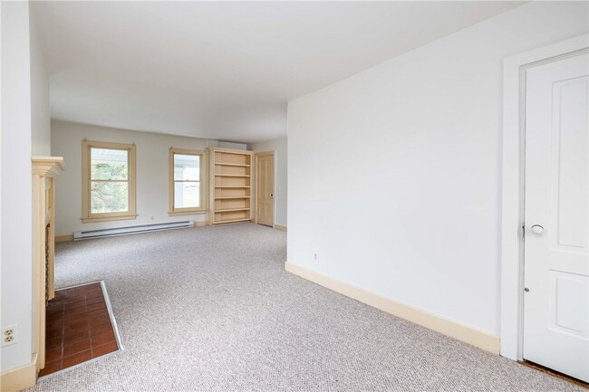 Building Photo - 1253 Fairport Rd