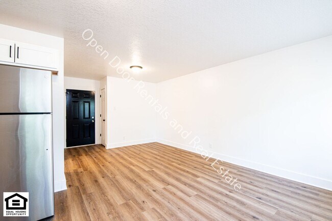 Building Photo - 1823 Griswold Dr