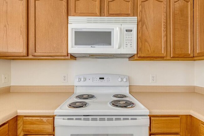 Building Photo - Modern 3-Bedroom North-End Condo Near Canyon View Park & Mesa Mall