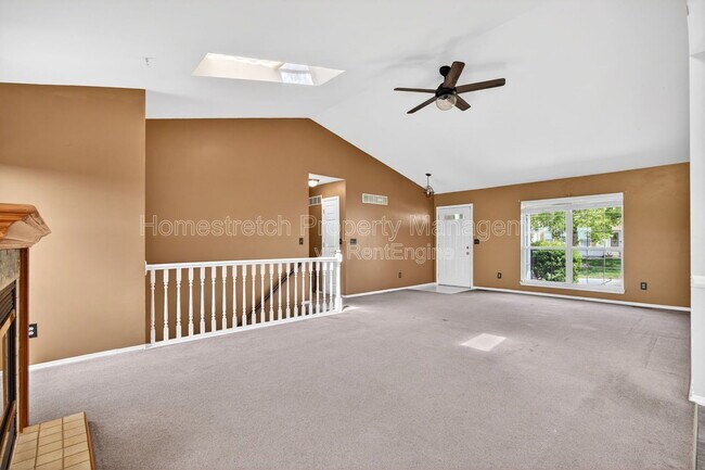 Building Photo - 166 Royallprairie Ln