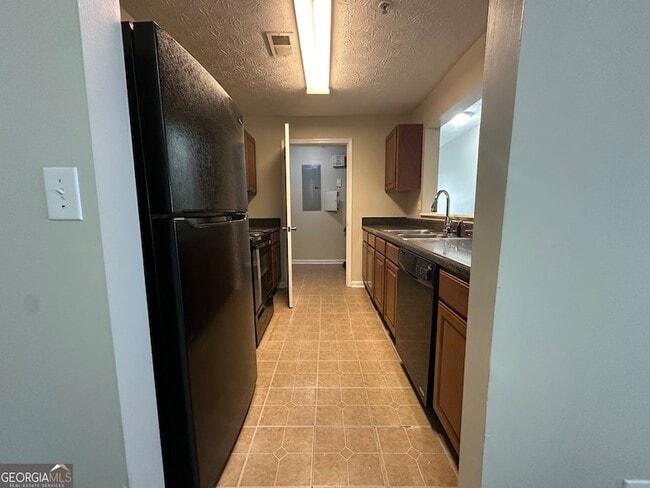 Building Photo - 13202 Fairington Ridge Cir