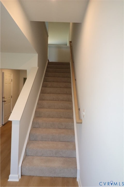 Building Photo - 419 Burden Dr
