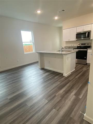 Building Photo - 6309 Tropicana Way