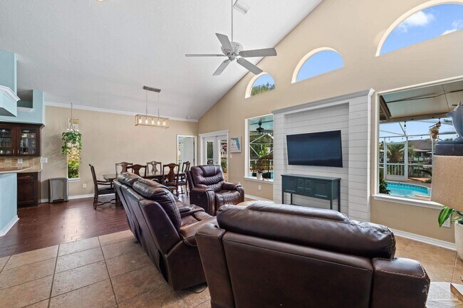 Building Photo - 1672 Kauai Ct