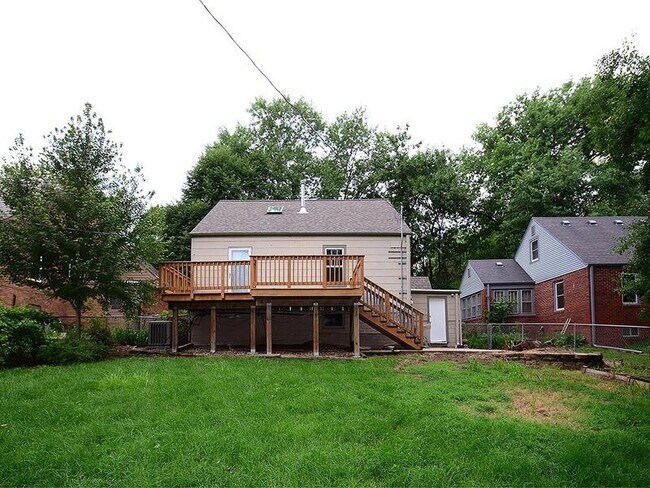Building Photo - 509 S 50th Ave