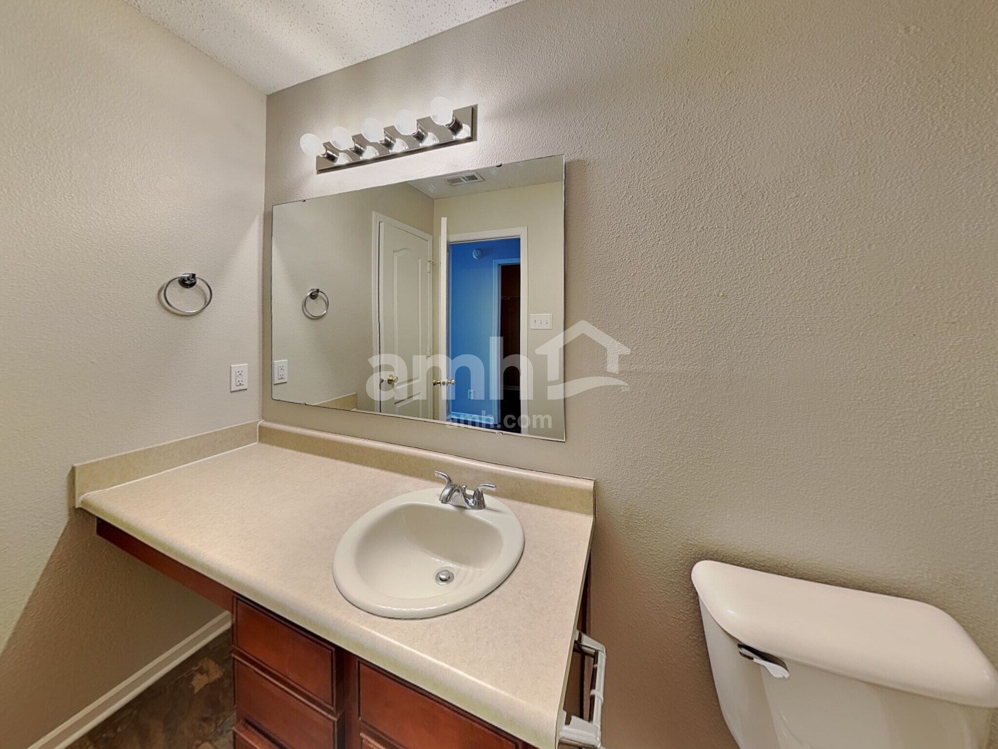 Building Photo - 6847 Tadpole Ct