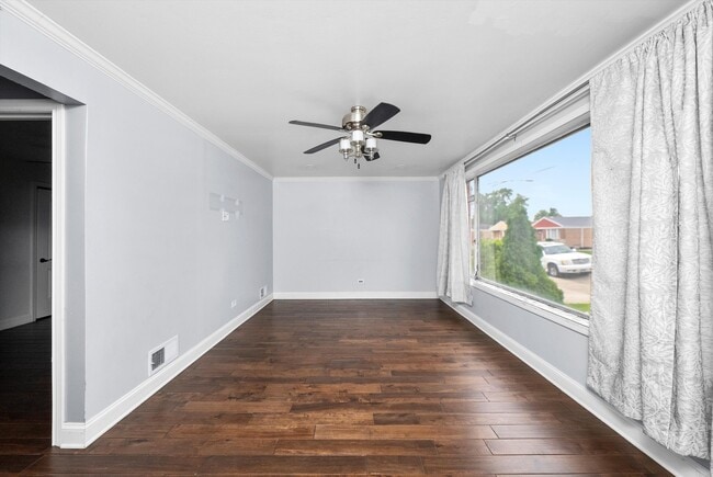 Building Photo - 4223 W 82nd St