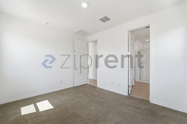 Building Photo - 9219 W Sells Dr