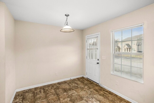 Building Photo - 1355 Macedonia Dr