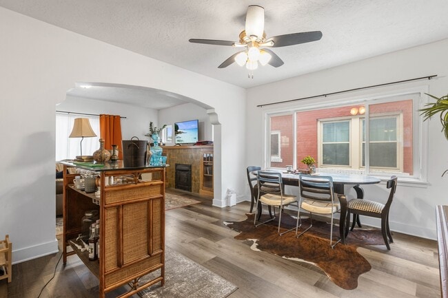 Building Photo - 722 S 700 E