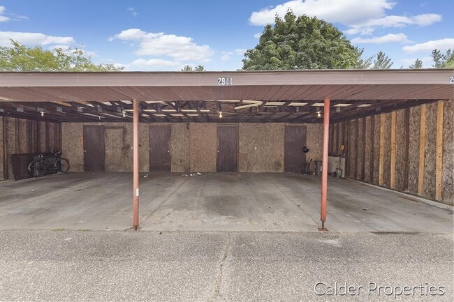 Building Photo - 2940 Vineland Ave SE