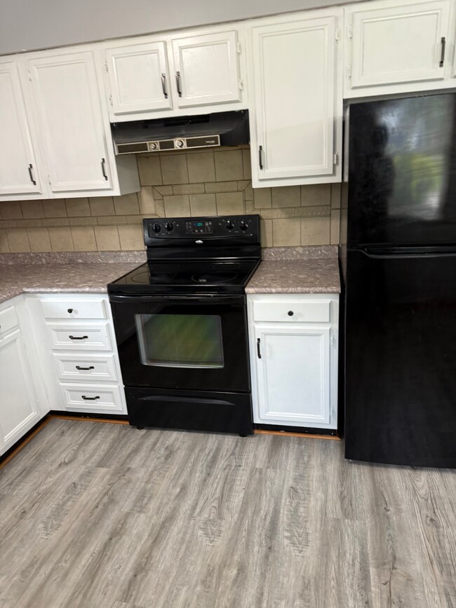 Building Photo - 2508 Dogwood Dr