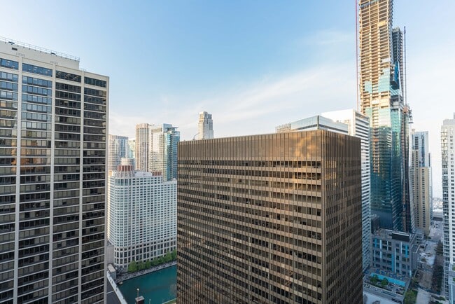 Building Photo - 222 N Columbus Dr