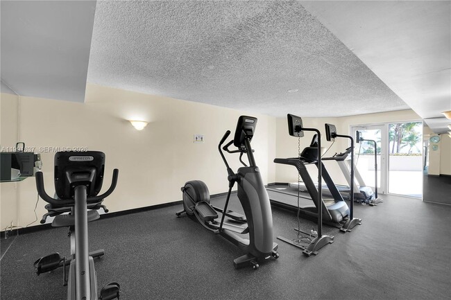 Building Photo - 6767 Collins Ave