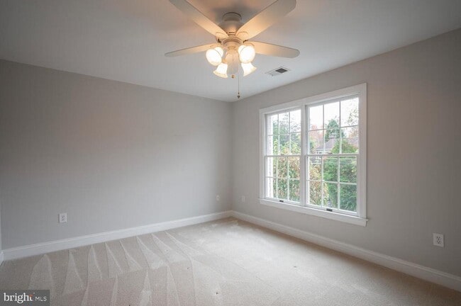 Building Photo - 119 E Jefferson St