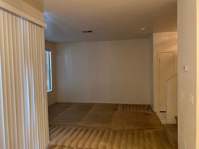 Building Photo - 251 S Green Valley Pkwy