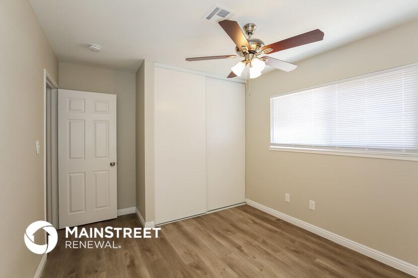 Building Photo - 2308 Revere St