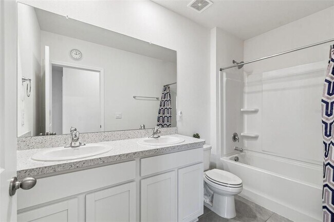 Building Photo - 5667 Chorleywood Ln