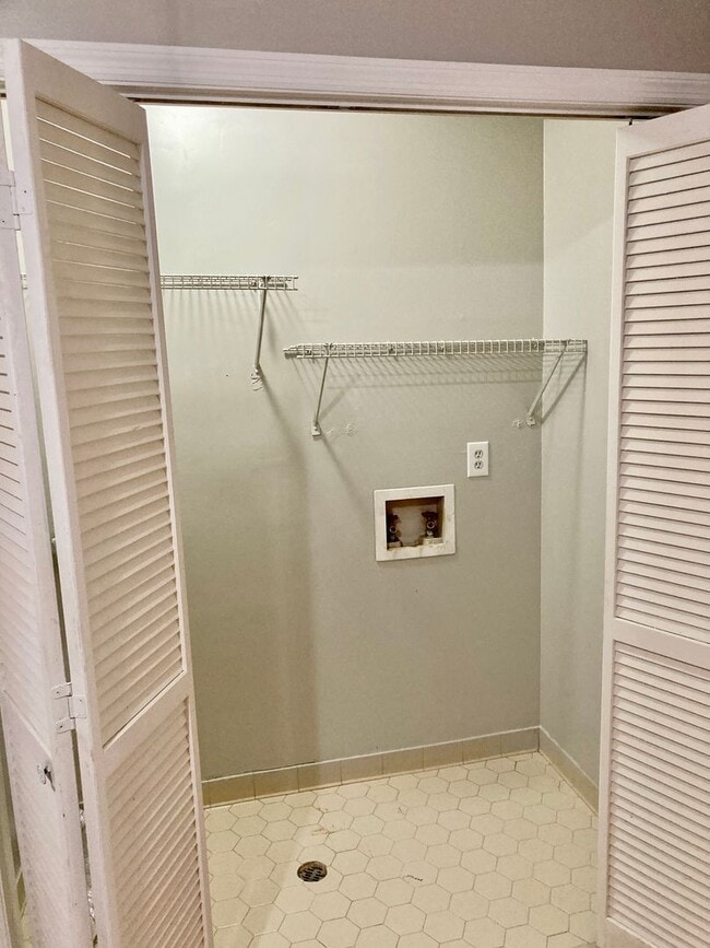 Building Photo - Columbia County Townhome