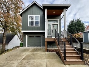 Building Photo - 254 N 1st St