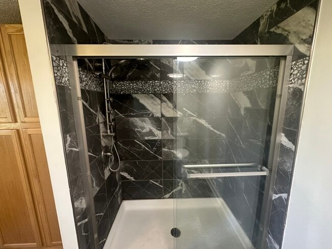 Building Photo - 1117 W Main St