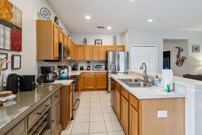 Building Photo - 163 Tigerlily Ct
