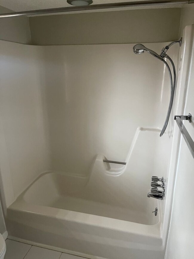 Building Photo - Executive home for rent! Excellent locatio...