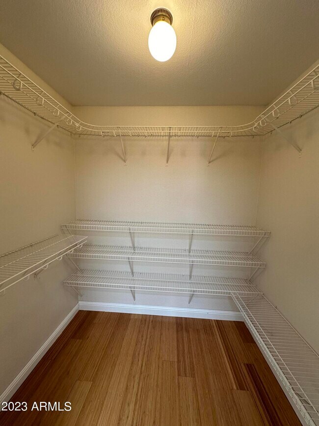 Building Photo - 6745 N 79th Pl