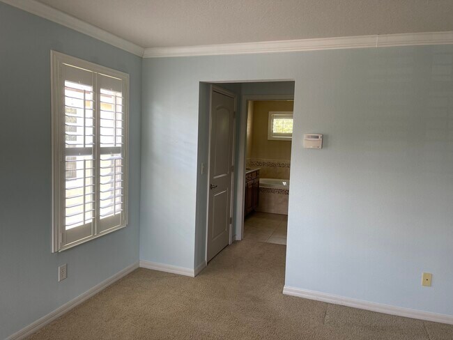 Building Photo - 2905 Winglewood Cir