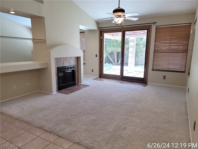 Building Photo - 2700 Copper Cove Dr