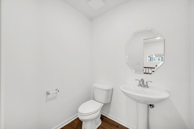 Building Photo - 25712 W Yorkshire Dr