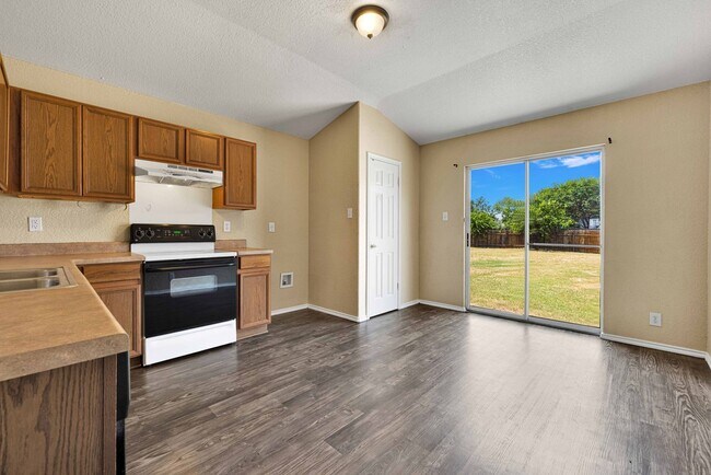 Building Photo - 6019 Old Corral