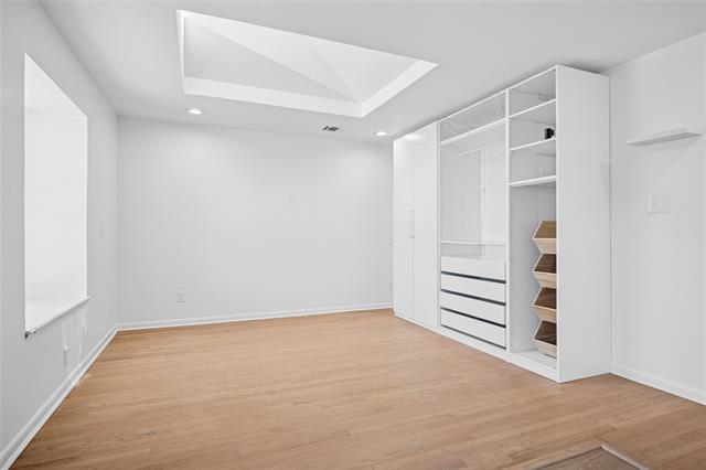 Building Photo - 7605 Queens Garden Dr