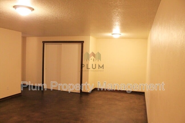 Building Photo - 1405 N Dickens St