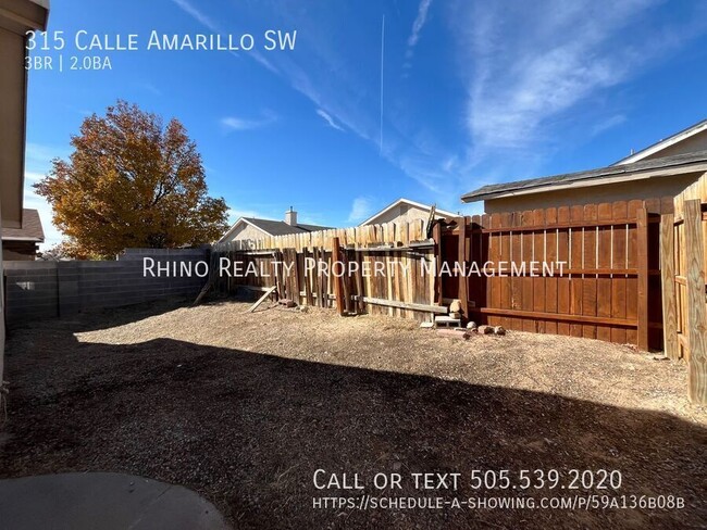 Building Photo - Spacious 3 Bedroom 2 Bathroom Home In The SW!